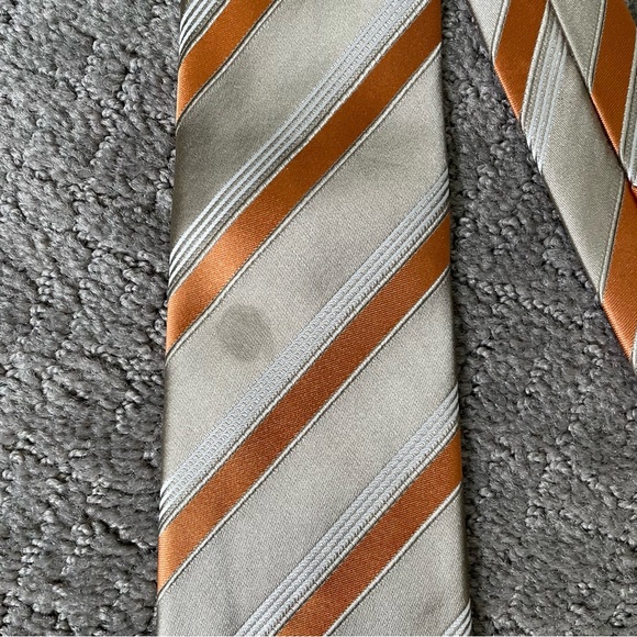 Handmade Stafford silk tie - Picture 6 of 6